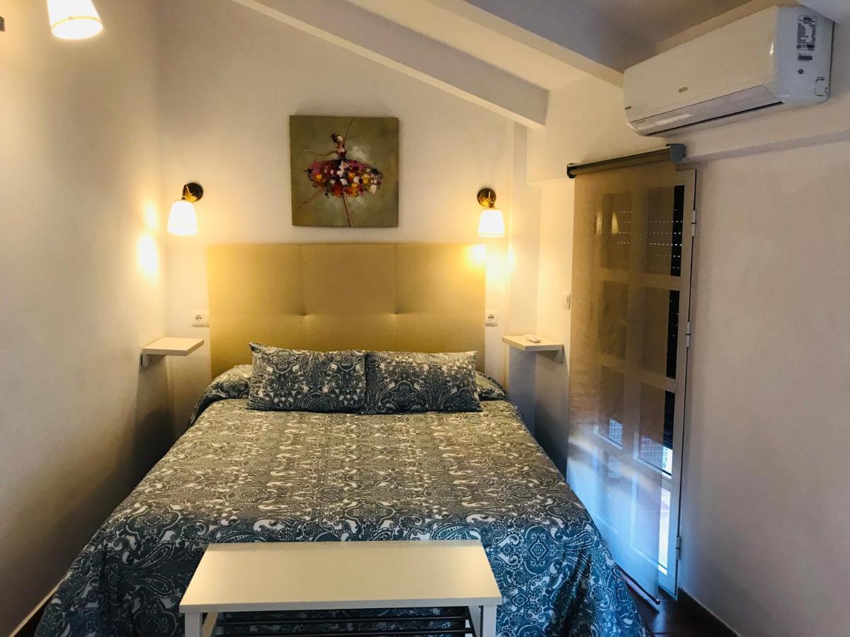 Casa Bajo La Roca Villa Setenil De Las Bodegas Luaran gambar